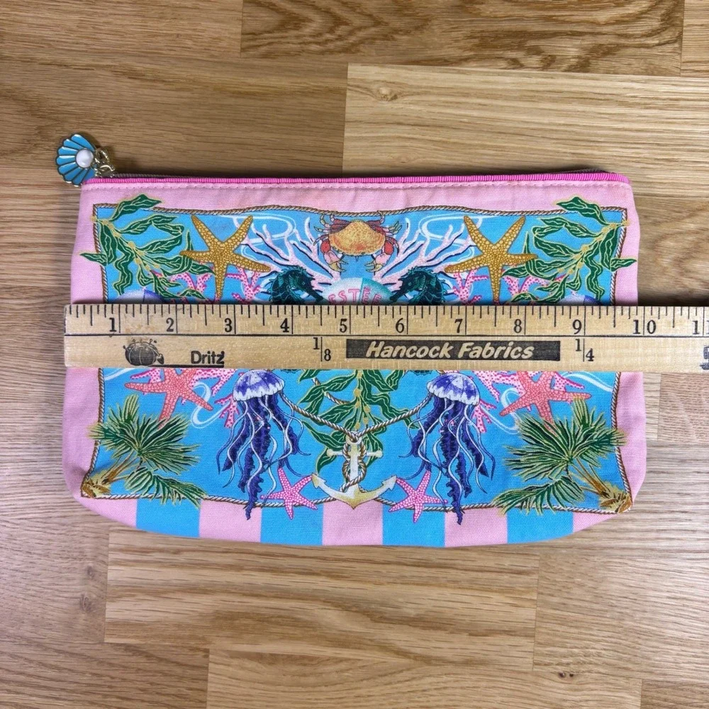 Estée Lauder canvas makeup